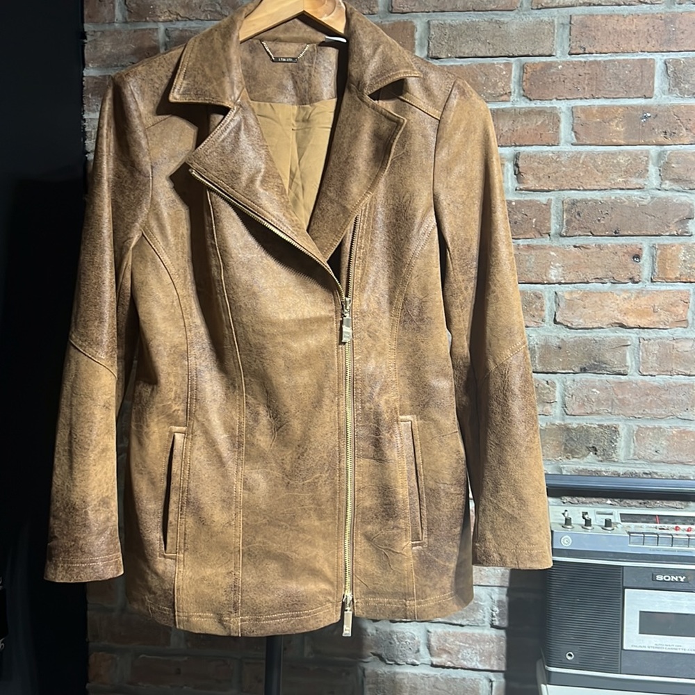 Beautiful fall Jacket - Picture 3 of 14
